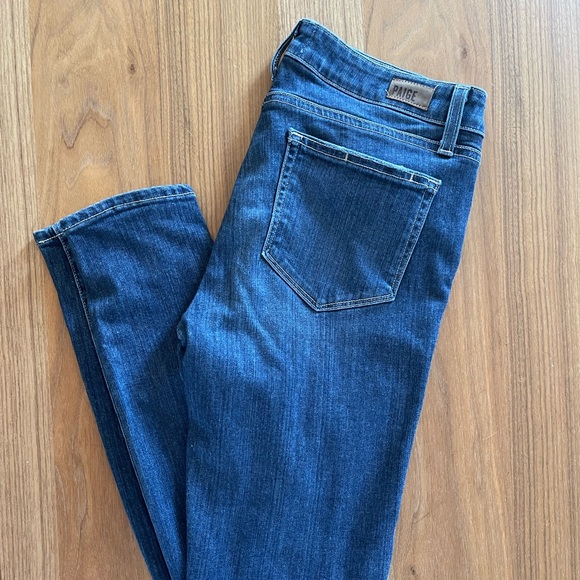 PAIGE Size 29 mid-rise skinny leg - Picture 1 of 4